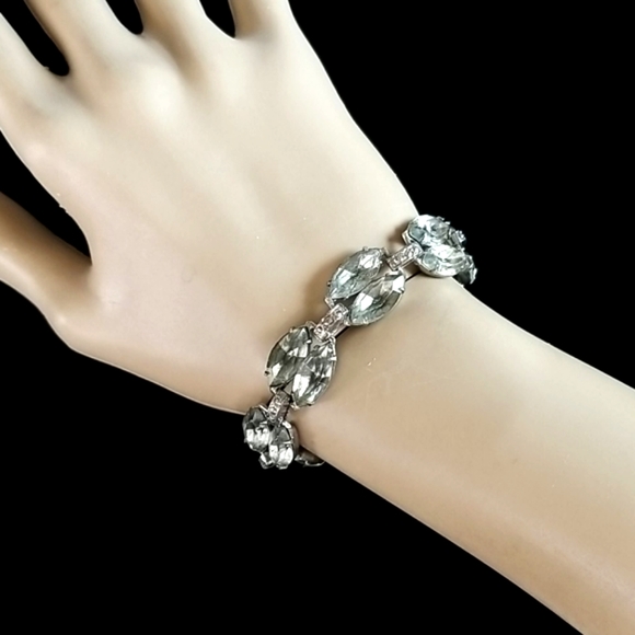 Vintage Mid Century Elegant Smoke Marquis Crystal Silver Tone Bracelet - Picture 9 of 16